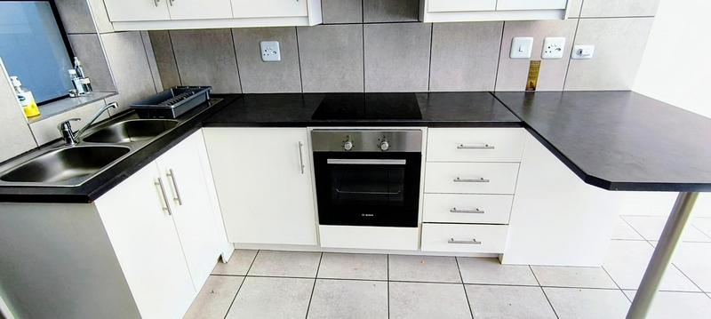 2 Bedroom Property for Sale in Blue Mountain Village Western Cape